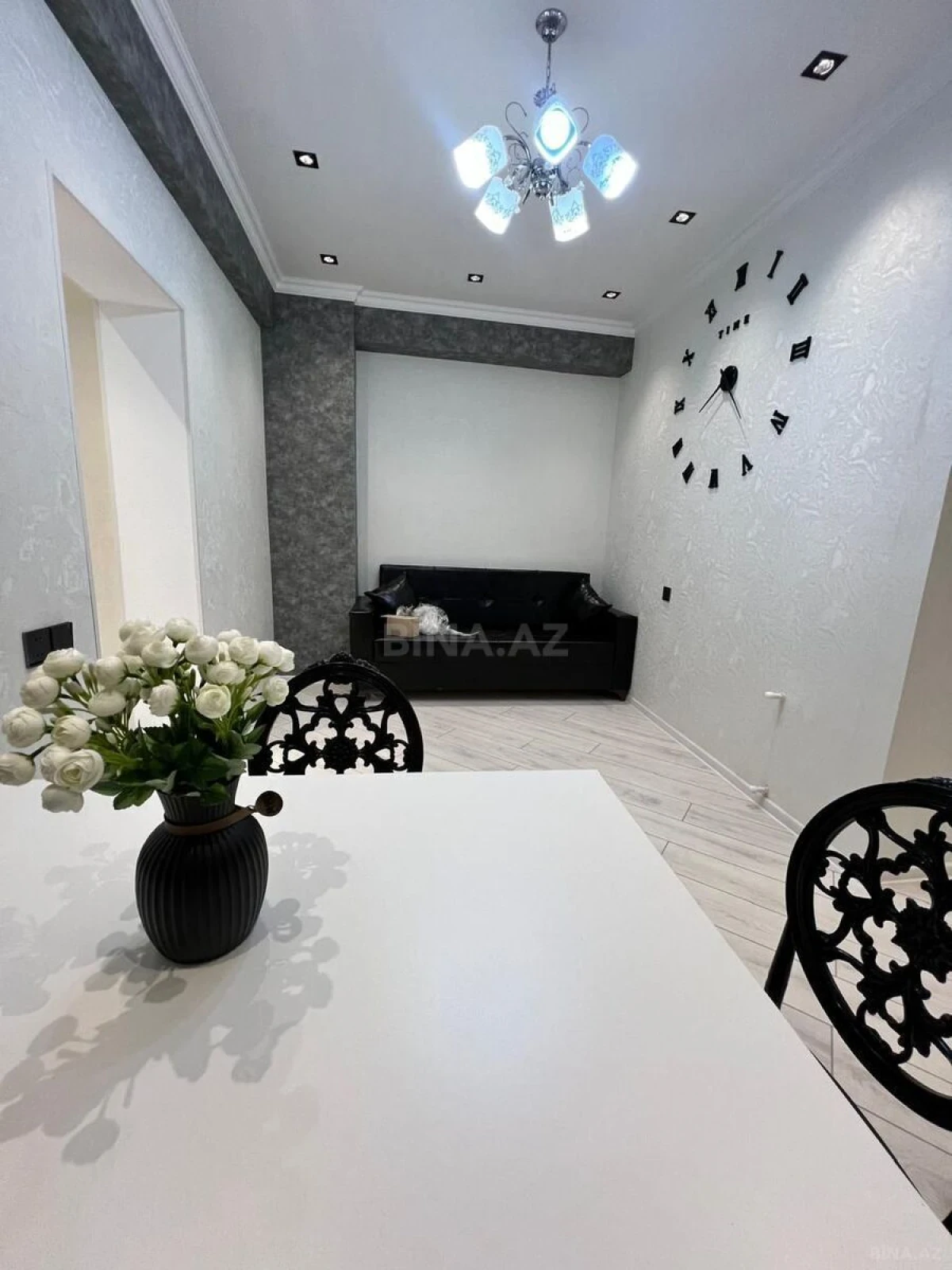 Satılır 2 otaqlı mənzil 42 m²