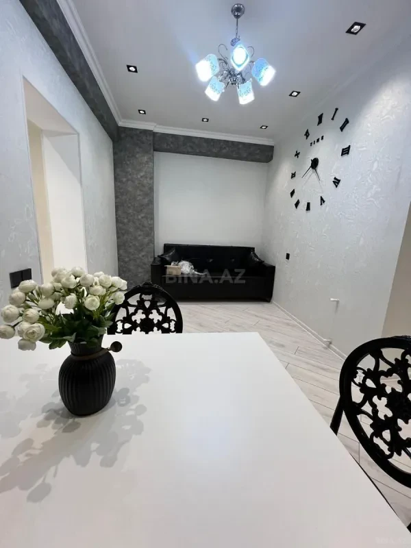 Satılır 2 otaqlı mənzil 42 m²