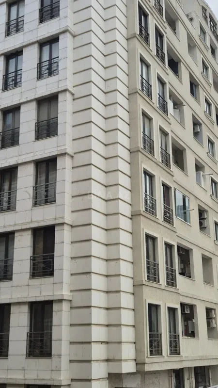 Satılır 4 otaqlı mənzil 264 m²