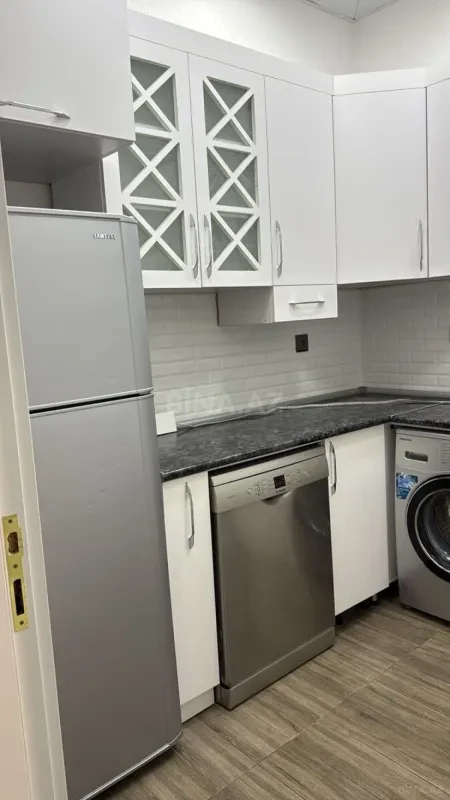 Kirayə verilir 3 otaqlı mənzil 100 m²