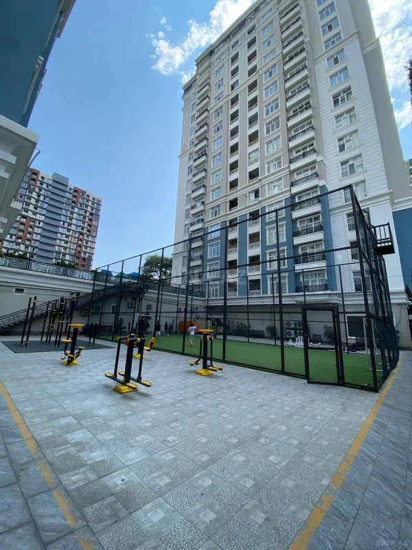 Satılır 3 otaqlı mənzil 130 m²