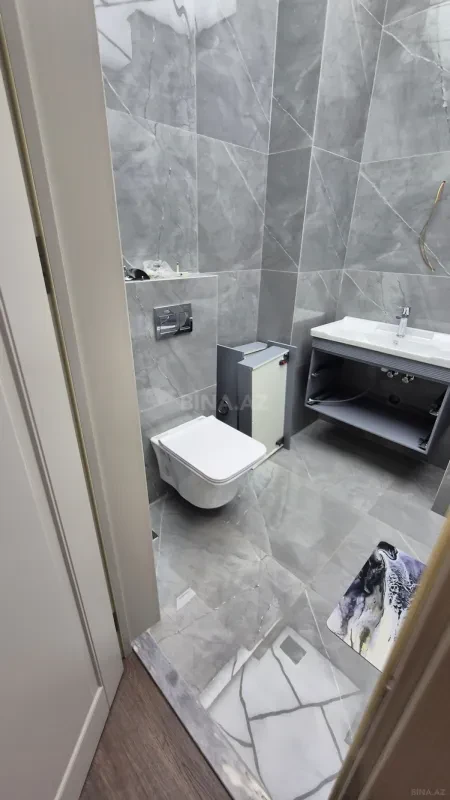 Satılır 4 otaqlı mənzil 168 m²