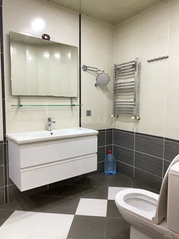 Kirayə verilir 2 otaqlı mənzil 90 m²