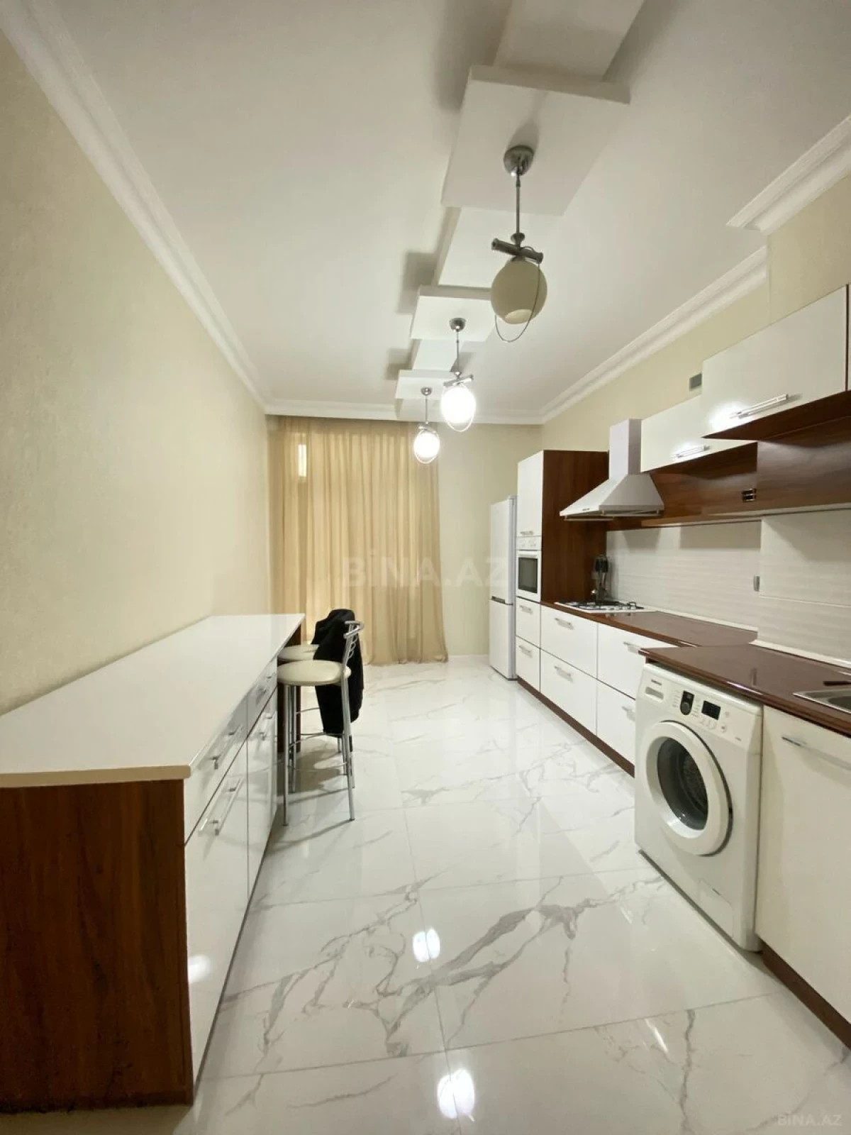 Kirayə verilir 2 otaqlı mənzil 90 m²