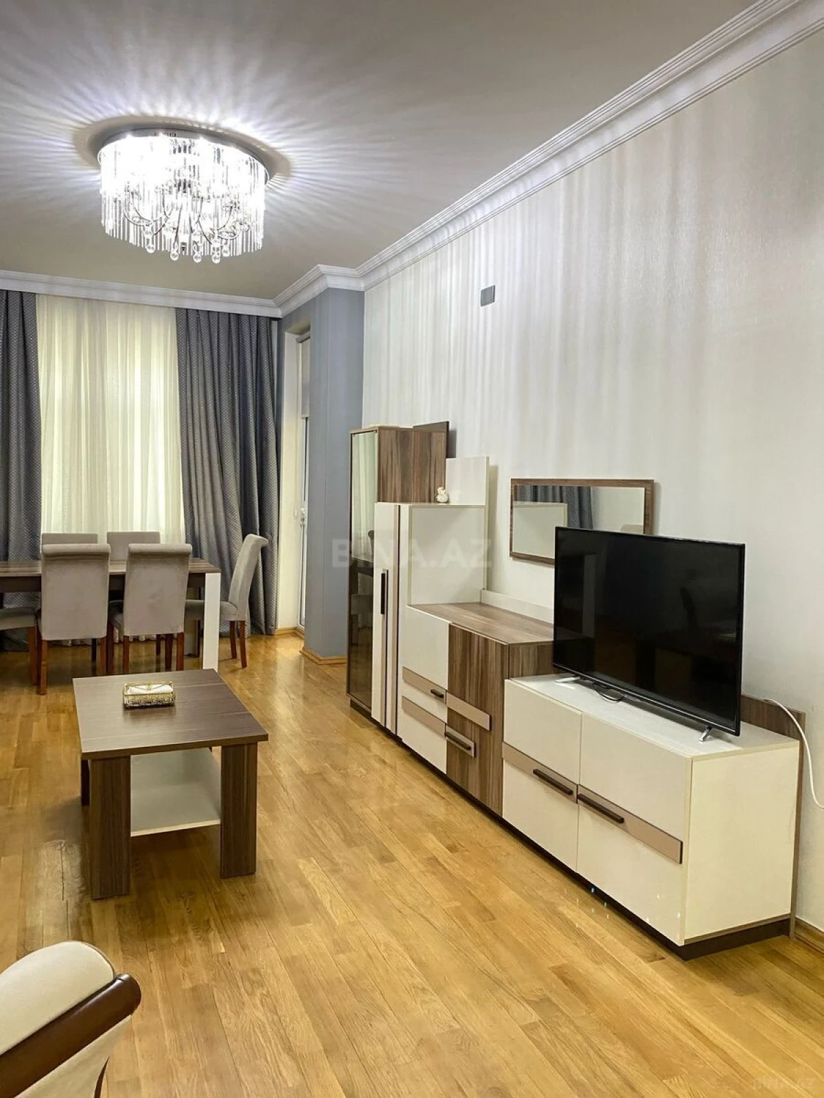 Kirayə verilir 2 otaqlı mənzil 90 m²
