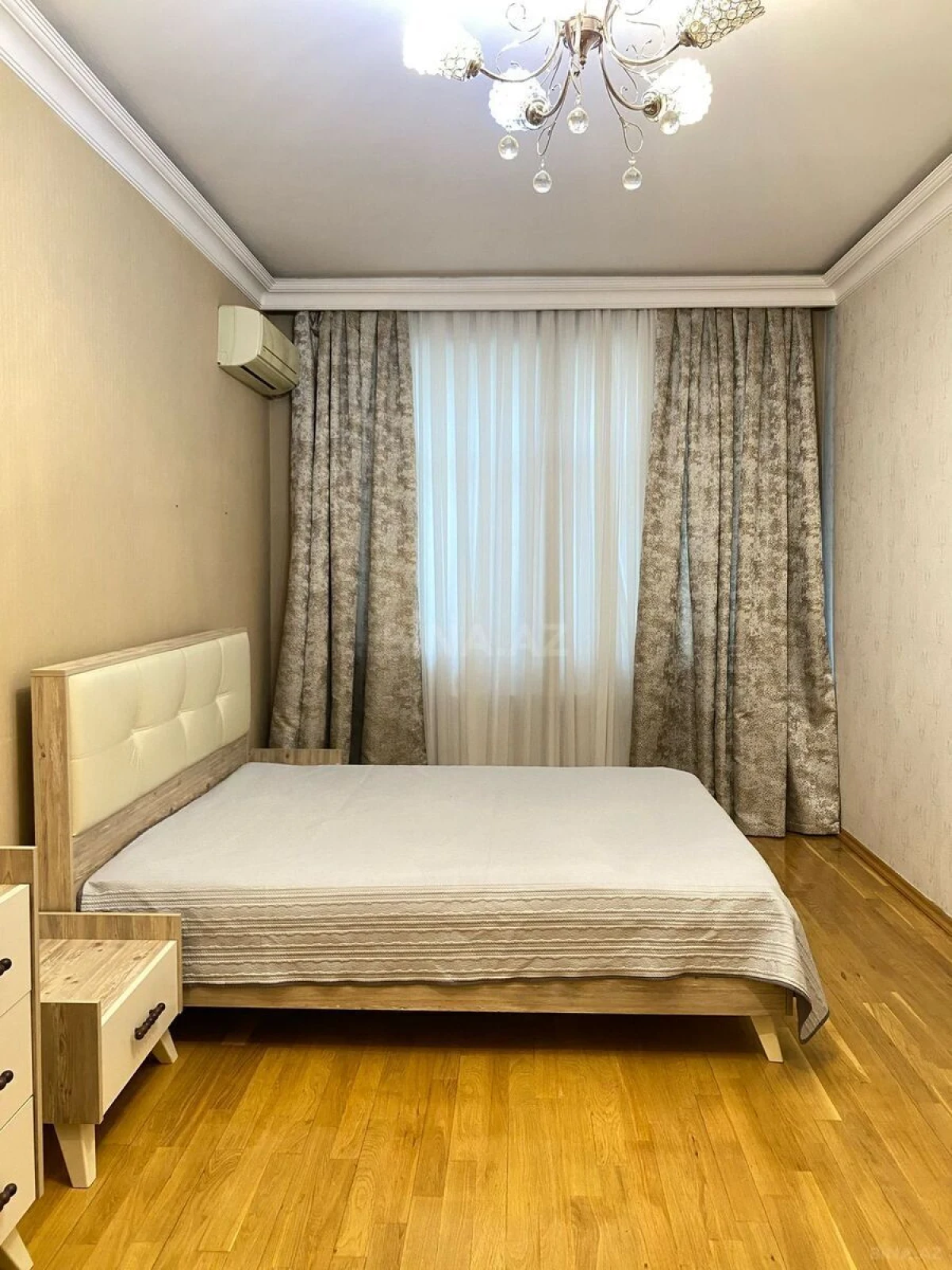 Kirayə verilir 2 otaqlı mənzil 90 m²