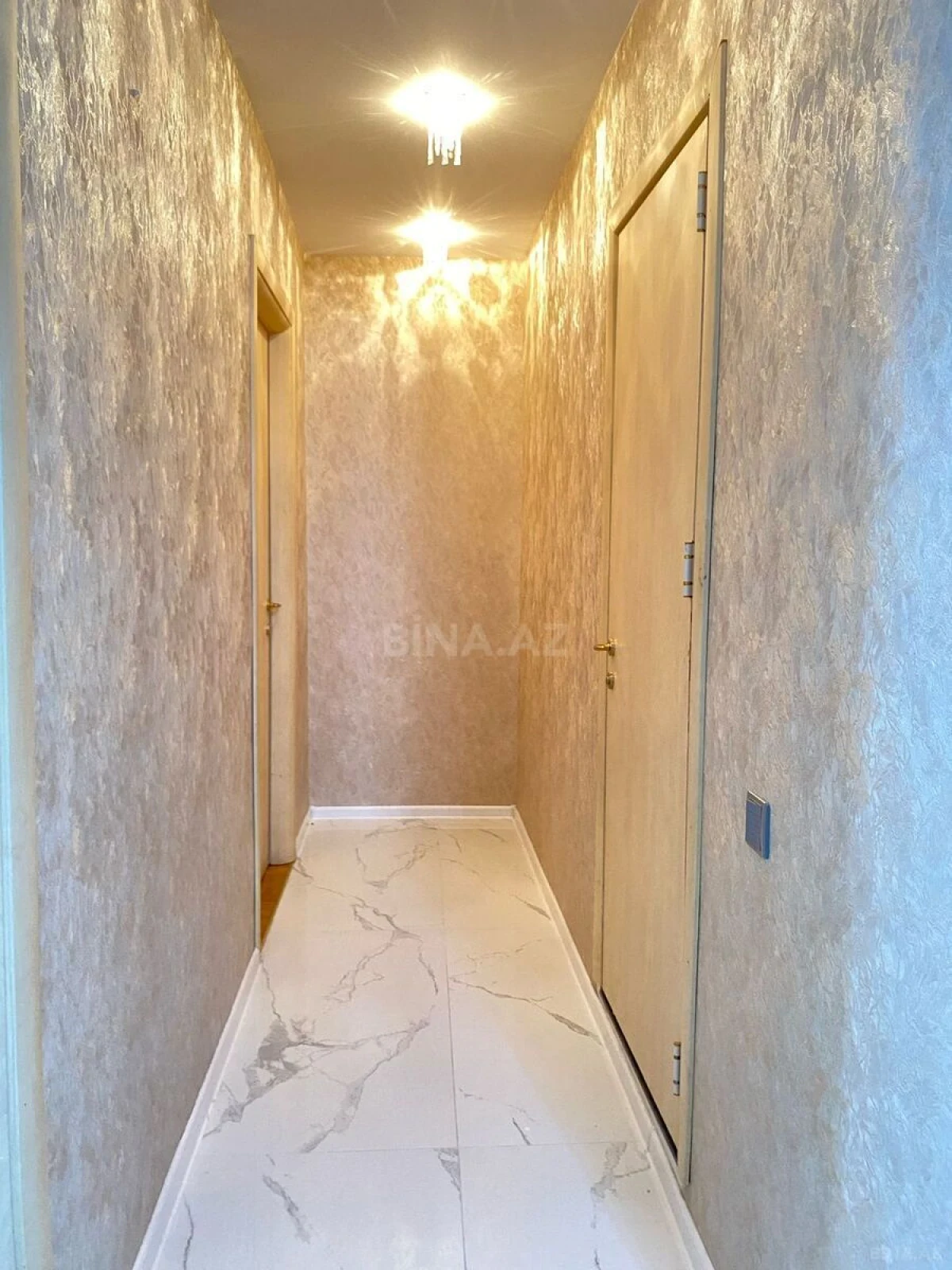 Kirayə verilir 2 otaqlı mənzil 90 m²
