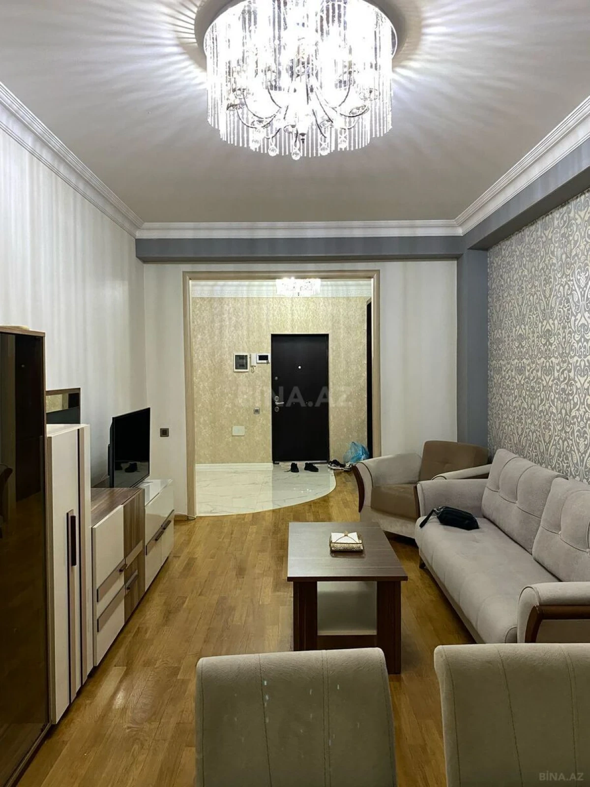 Kirayə verilir 2 otaqlı mənzil 90 m²