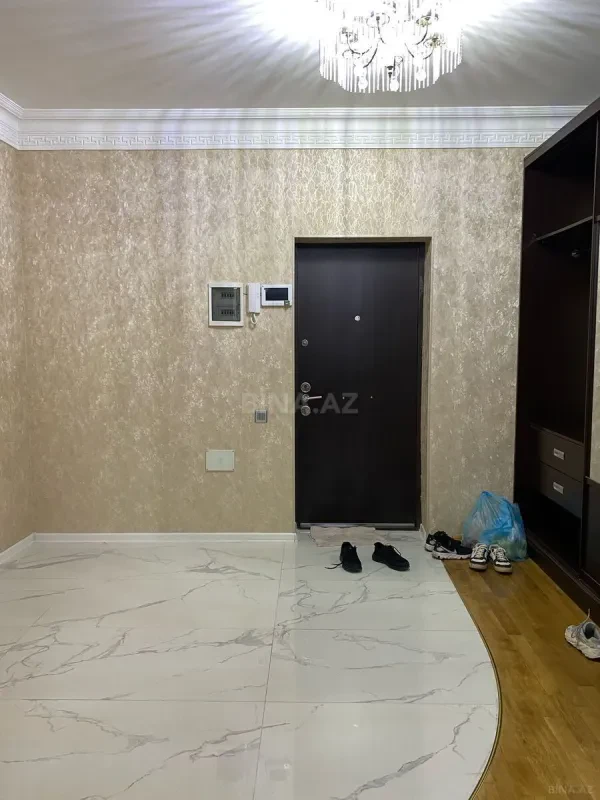 Kirayə verilir 2 otaqlı mənzil 90 m²