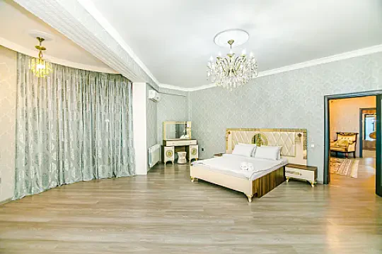 Kirayə verilir 3 otaqlı mənzil 140 m²