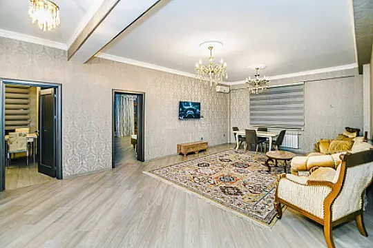 Kirayə verilir 3 otaqlı mənzil 140 m² — Bakı, Xətai 3 otaq 140.00 m²