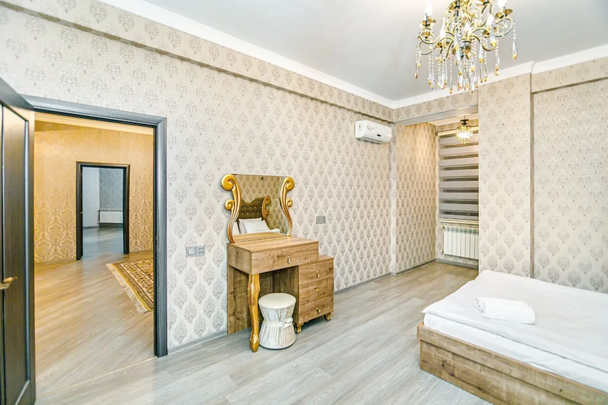 Kirayə verilir 3 otaqlı mənzil 140 m²