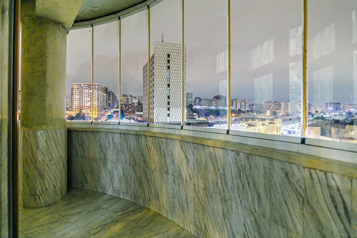 Kirayə verilir 3 otaqlı mənzil 140 m²