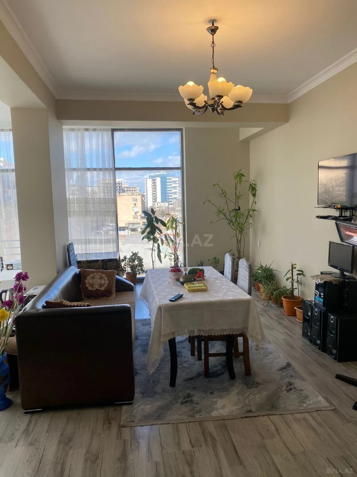 Satılır 3 otaqlı mənzil 119 m²