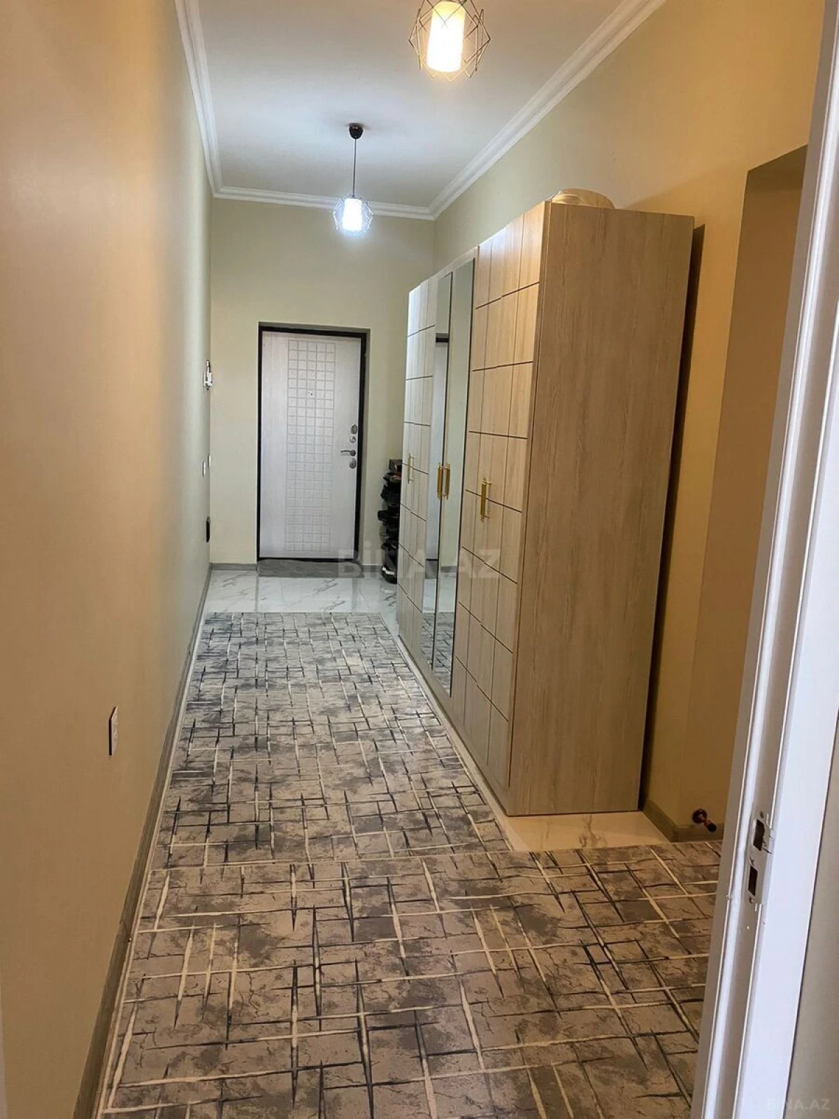 Satılır 3 otaqlı mənzil 119 m²