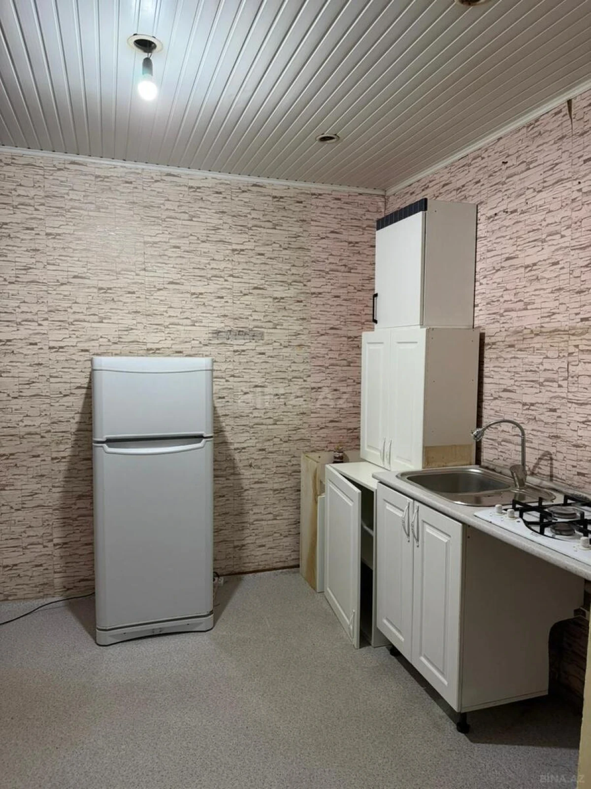 Kirayə verilir 4 otaqlı mənzil 80 m²
