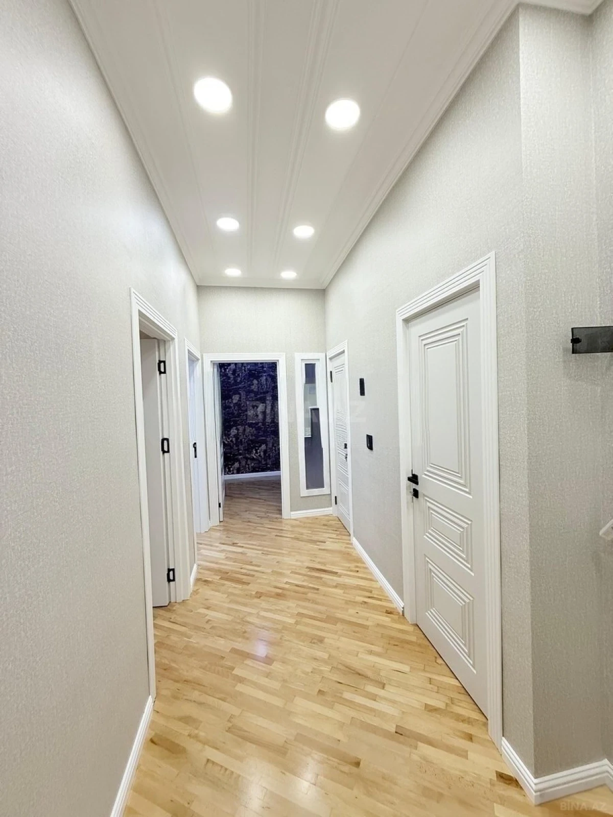 Satılır 3 otaqlı mənzil 82 m²