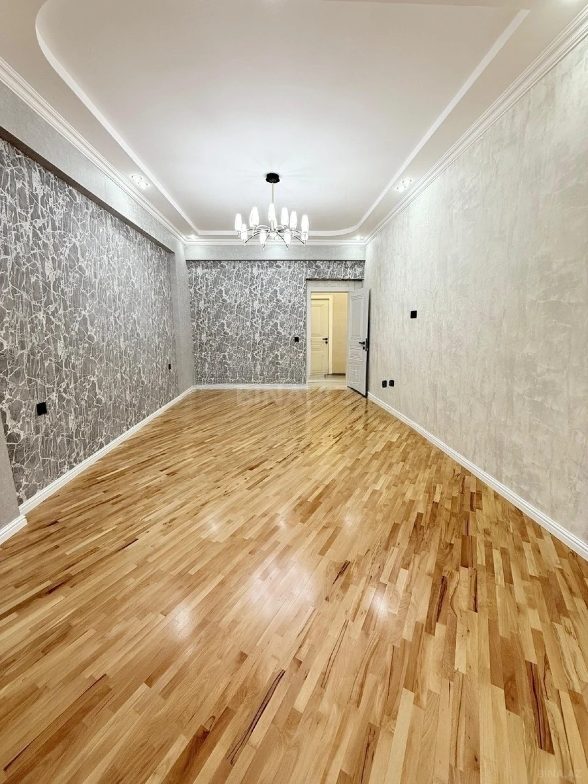 Satılır 3 otaqlı mənzil 82 m²