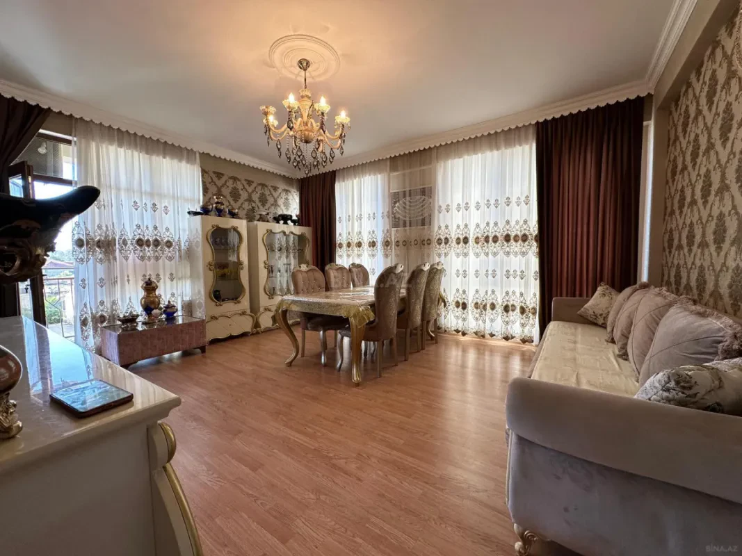 Satılır 3 otaqlı mənzil 105 m²