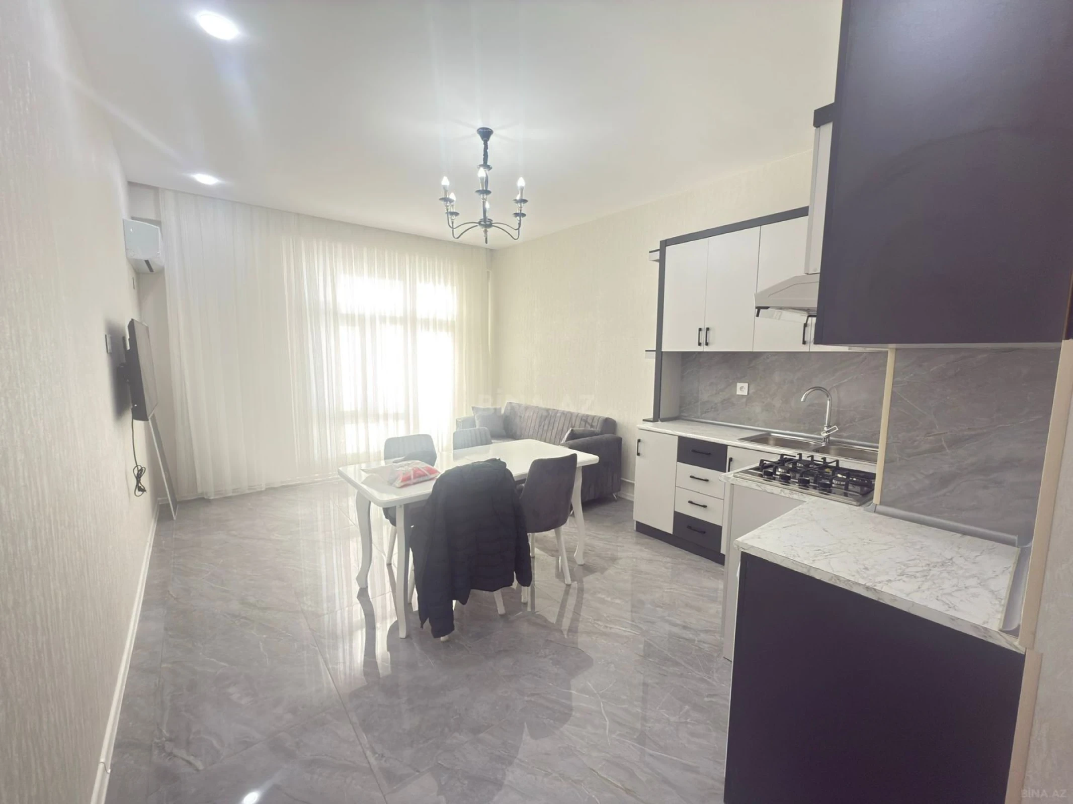 Kirayə verilir 2 otaqlı mənzil 70 m²