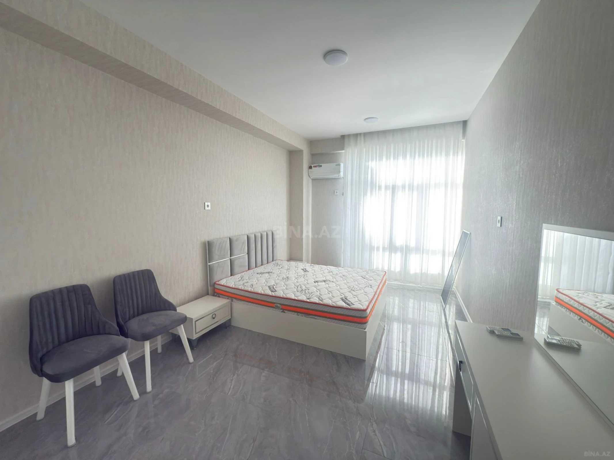 Kirayə verilir 2 otaqlı mənzil 70 m²