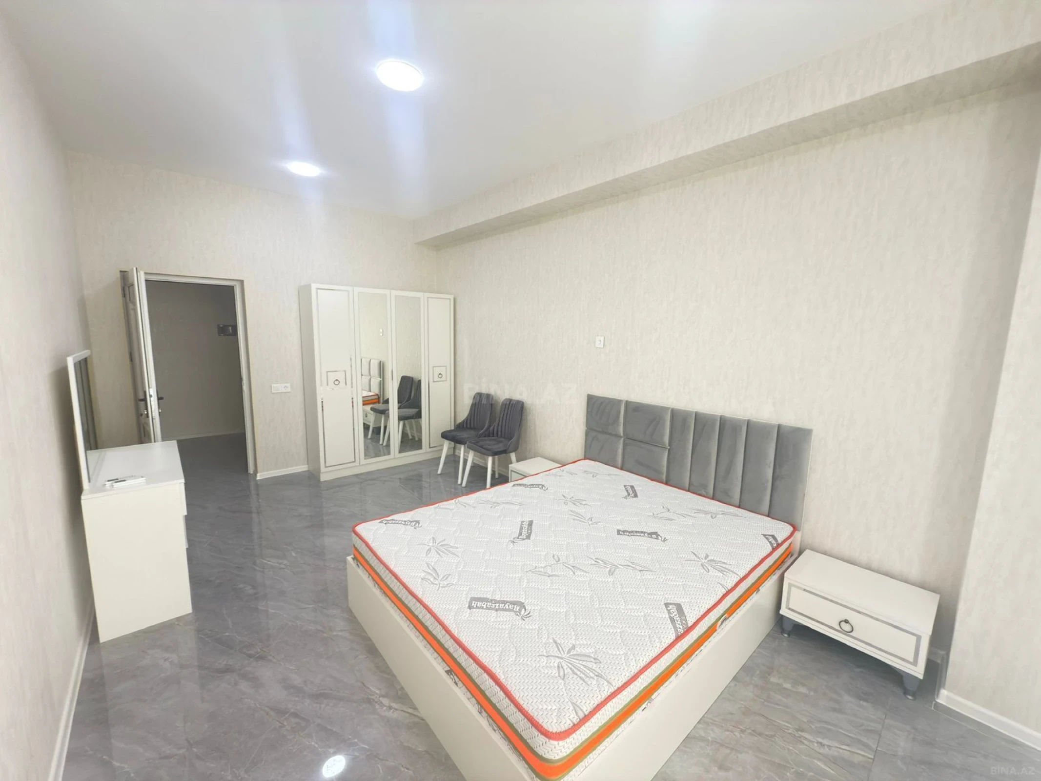 Kirayə verilir 2 otaqlı mənzil 70 m²