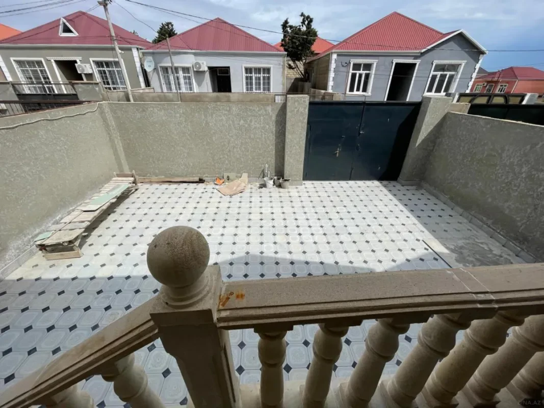 Satılır 4 otaqlı həyət evi 100 m²