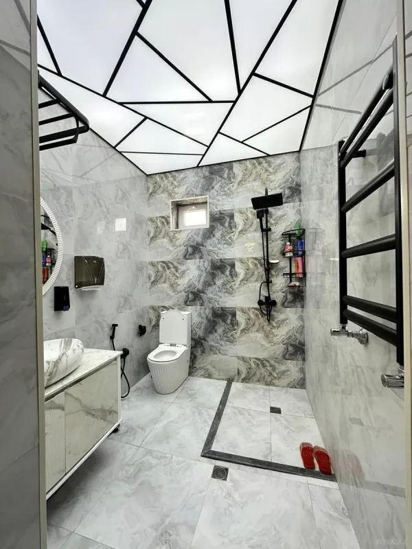 Satılır 6 otaqlı həyət evi 190 m²
