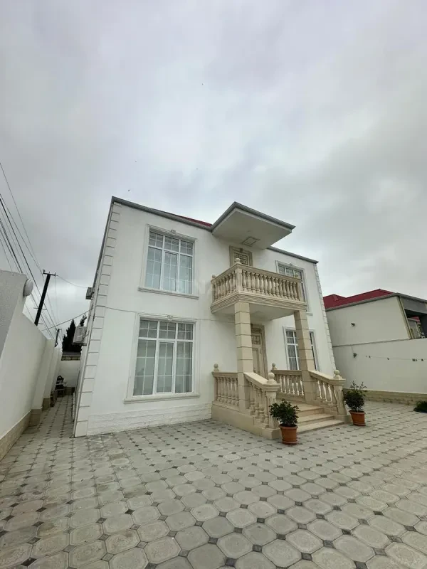 Satılır 6 otaqlı həyət evi 190 m²