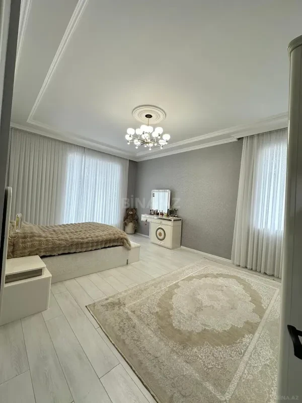 Satılır 6 otaqlı həyət evi 190 m²