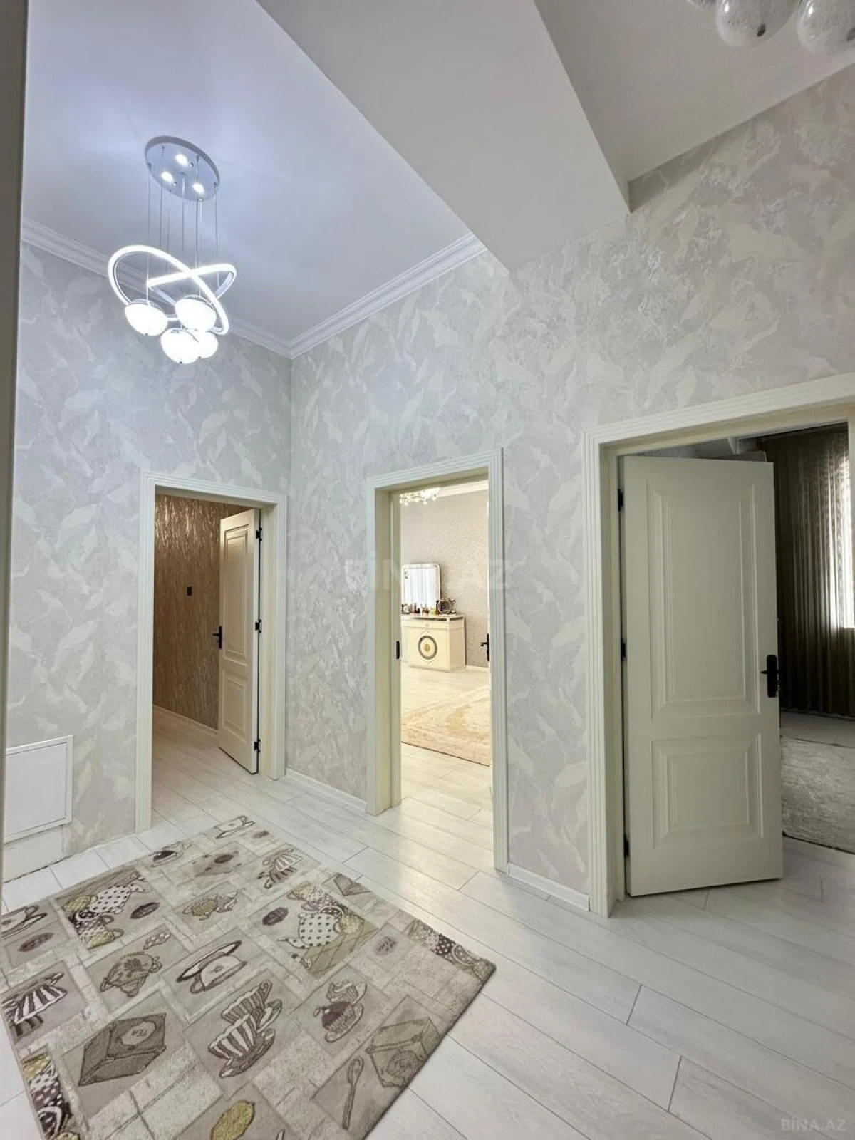 Satılır 6 otaqlı həyət evi 190 m²