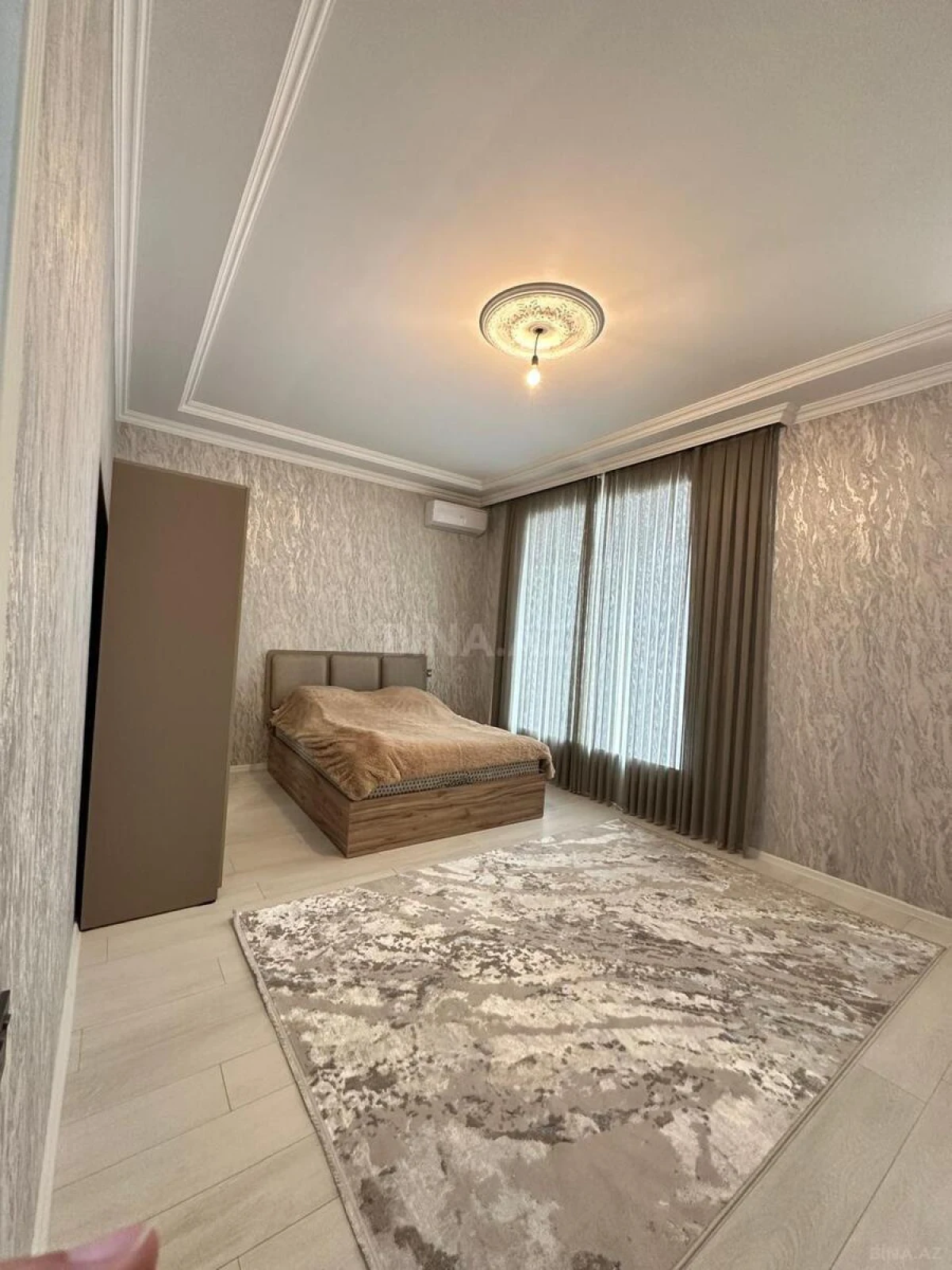 Satılır 6 otaqlı həyət evi 190 m²