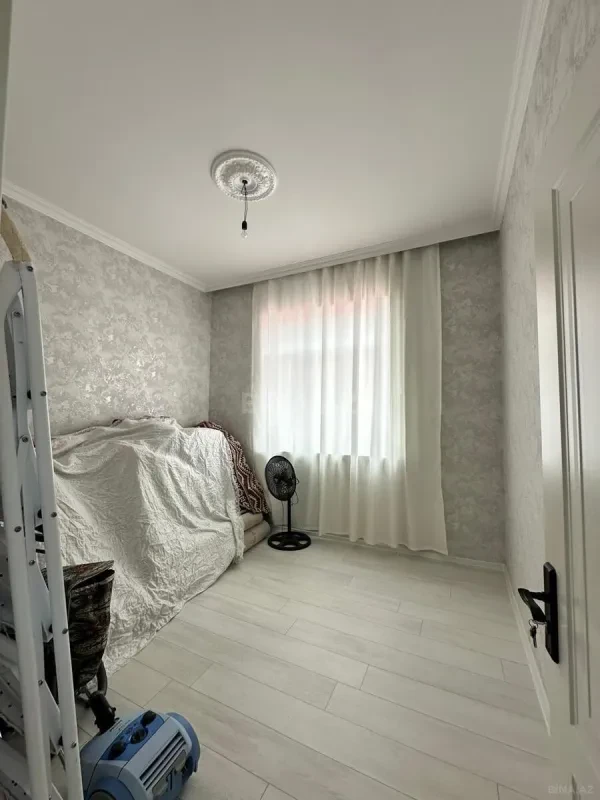 Satılır 6 otaqlı həyət evi 190 m²