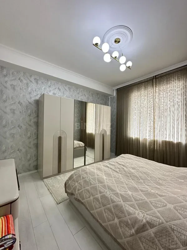 Satılır 6 otaqlı həyət evi 190 m²