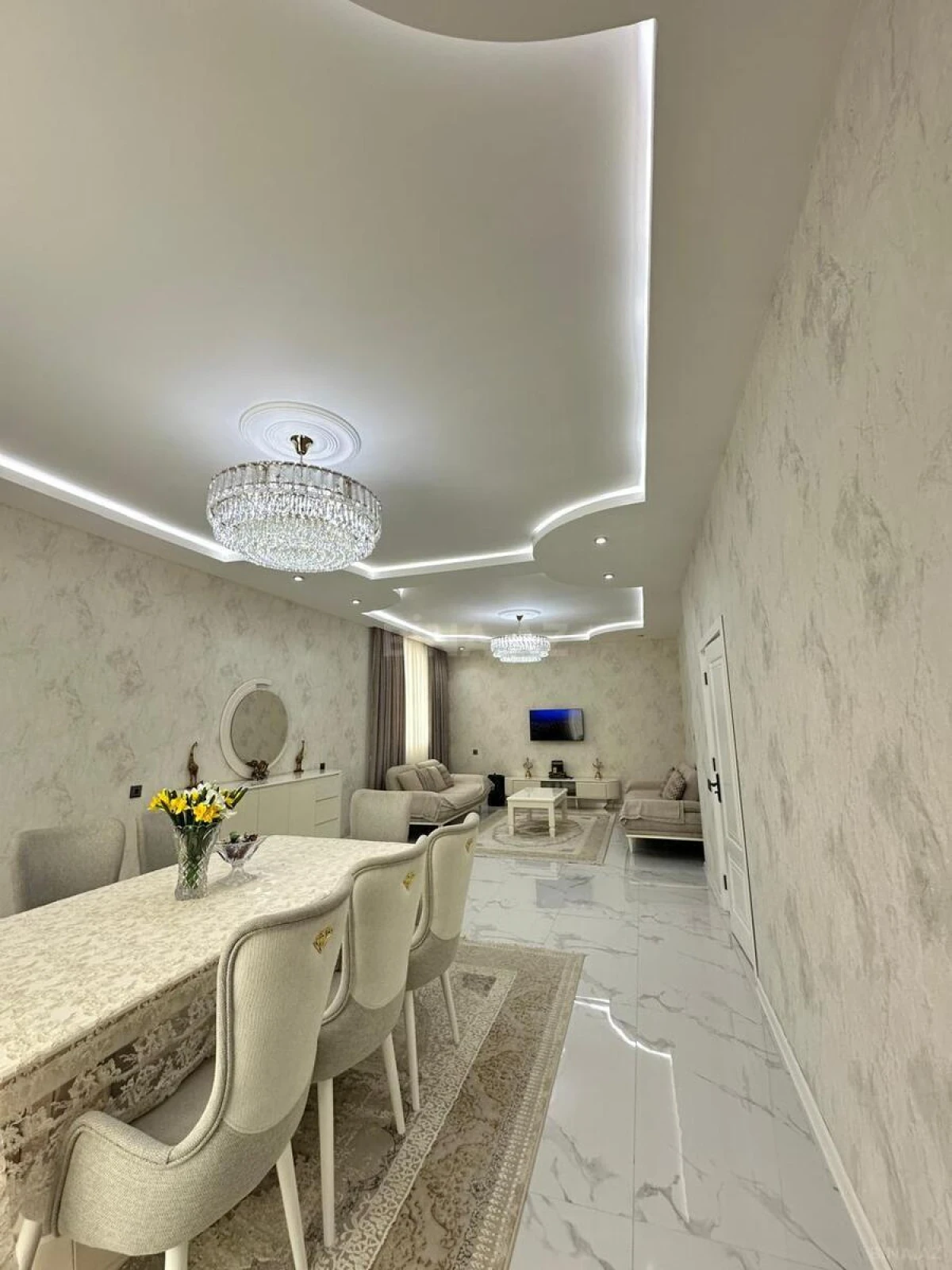 Satılır 6 otaqlı həyət evi 190 m²