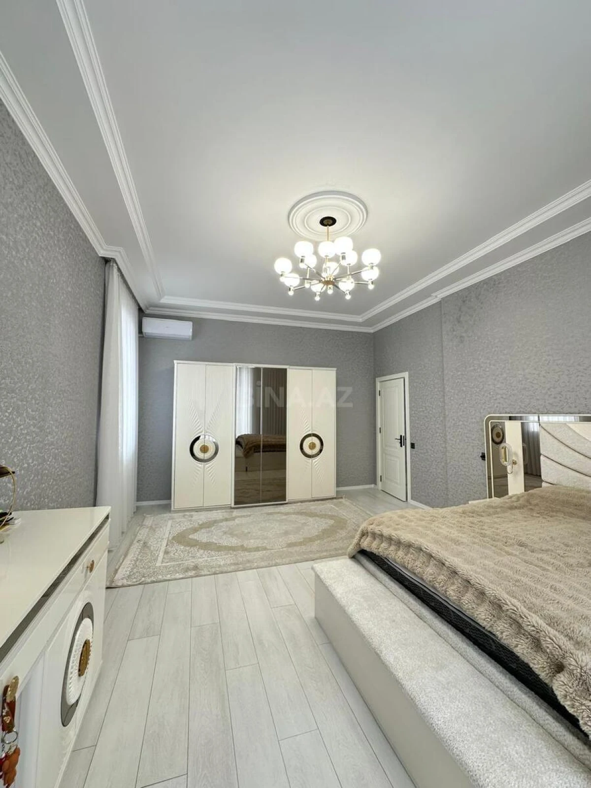 Satılır 6 otaqlı həyət evi 190 m²