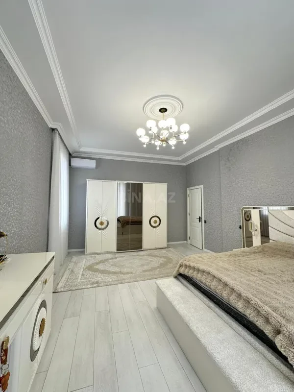 Satılır 6 otaqlı həyət evi 190 m²