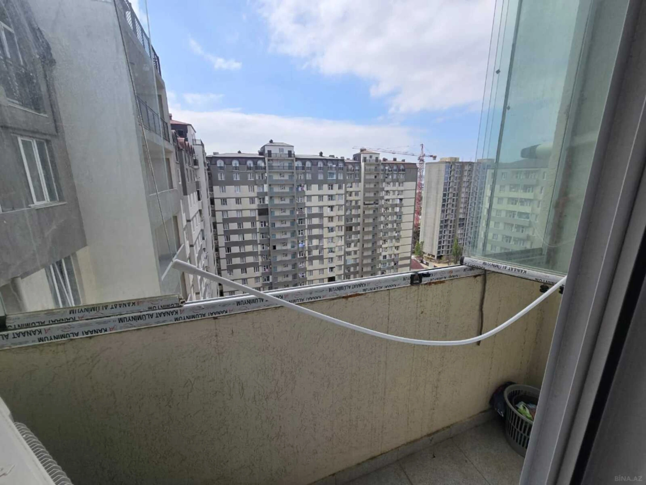 Satılır 4 otaqlı mənzil 115 m²