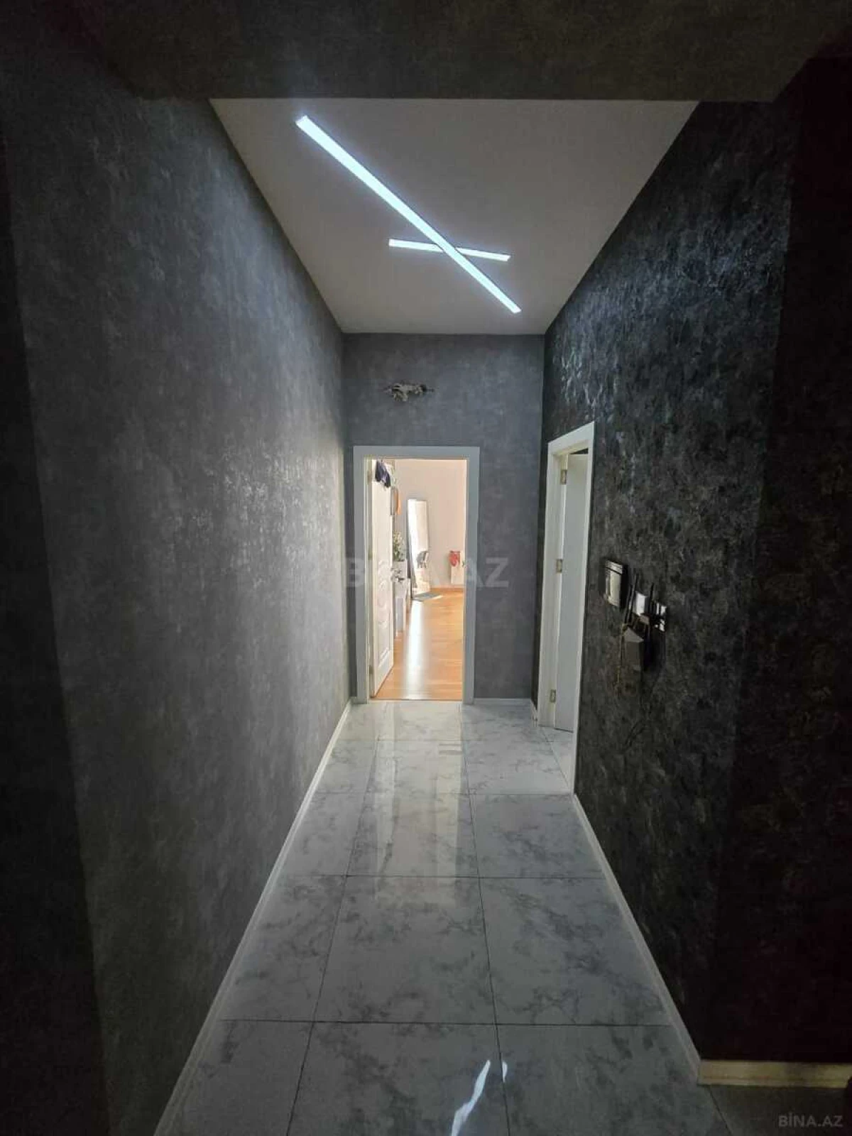 Satılır 4 otaqlı mənzil 115 m²
