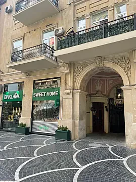 Satılır 4 otaqlı mənzil 102 m²