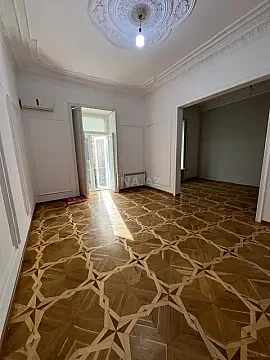 Satılır 4 otaqlı mənzil 102 m²