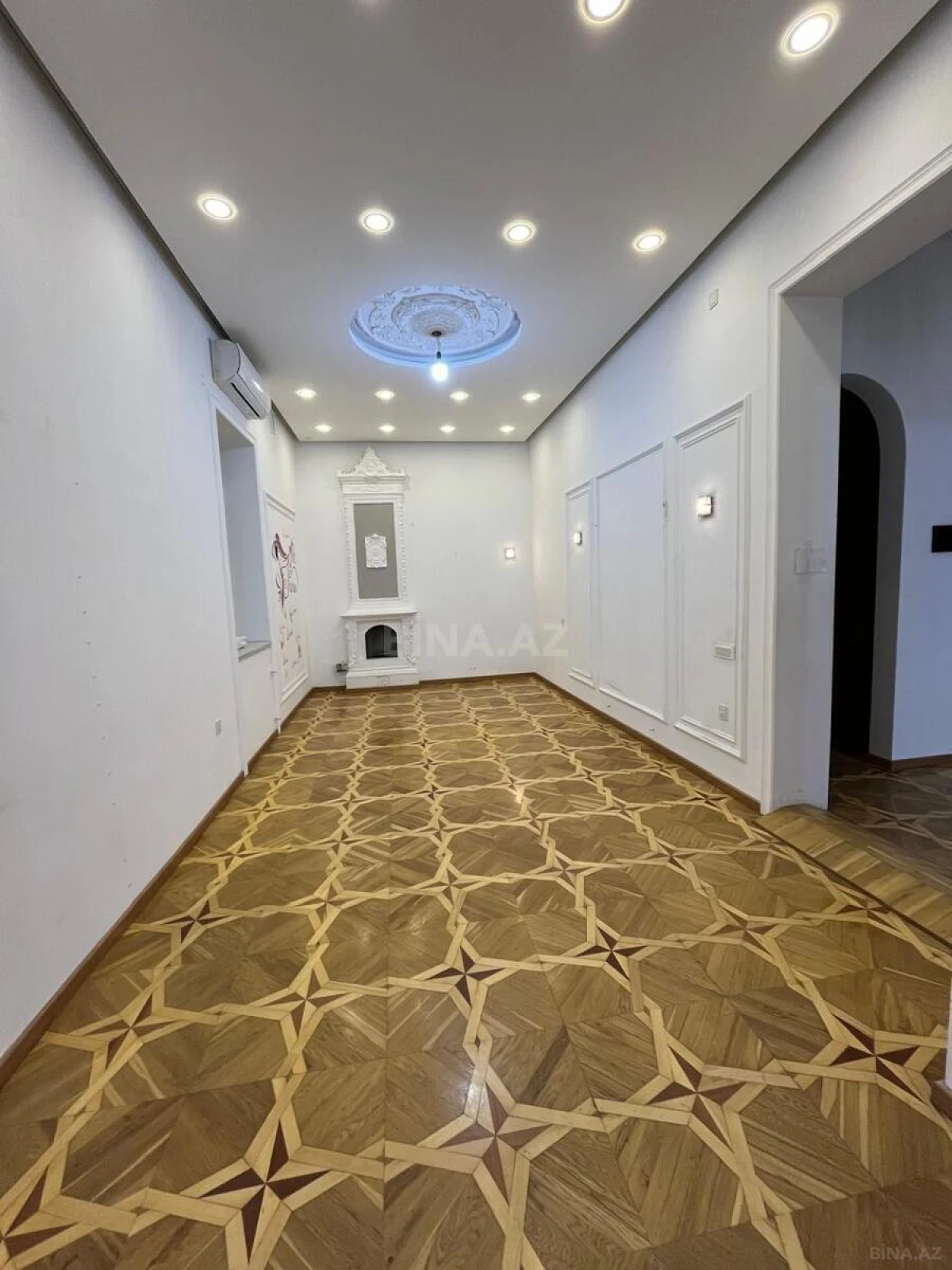 Satılır 4 otaqlı mənzil 102 m²