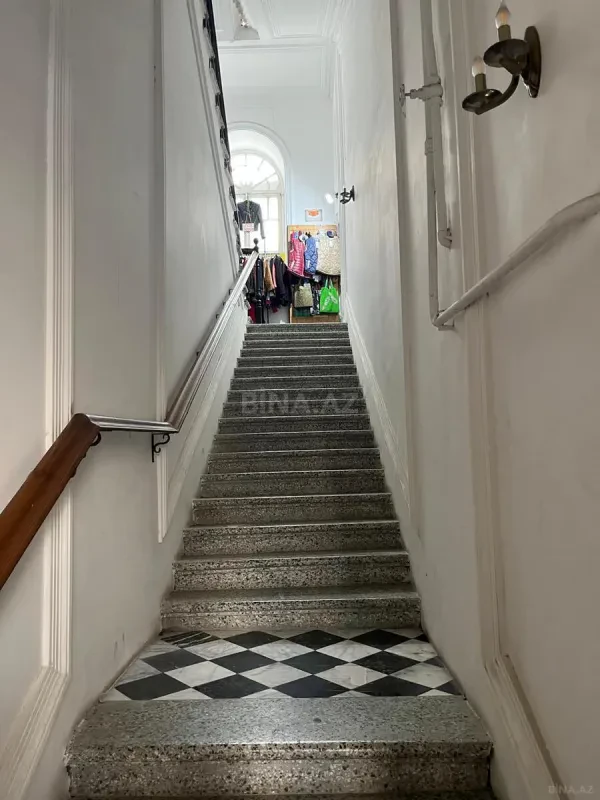 Satılır 4 otaqlı mənzil 102 m²