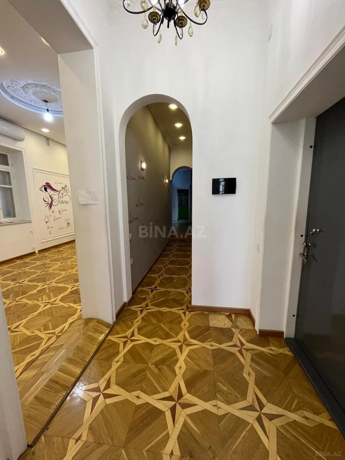 Satılır 4 otaqlı mənzil 102 m²