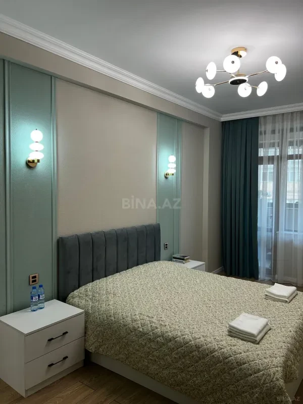 Kirayə verilir 2 otaqlı mənzil 85 m²