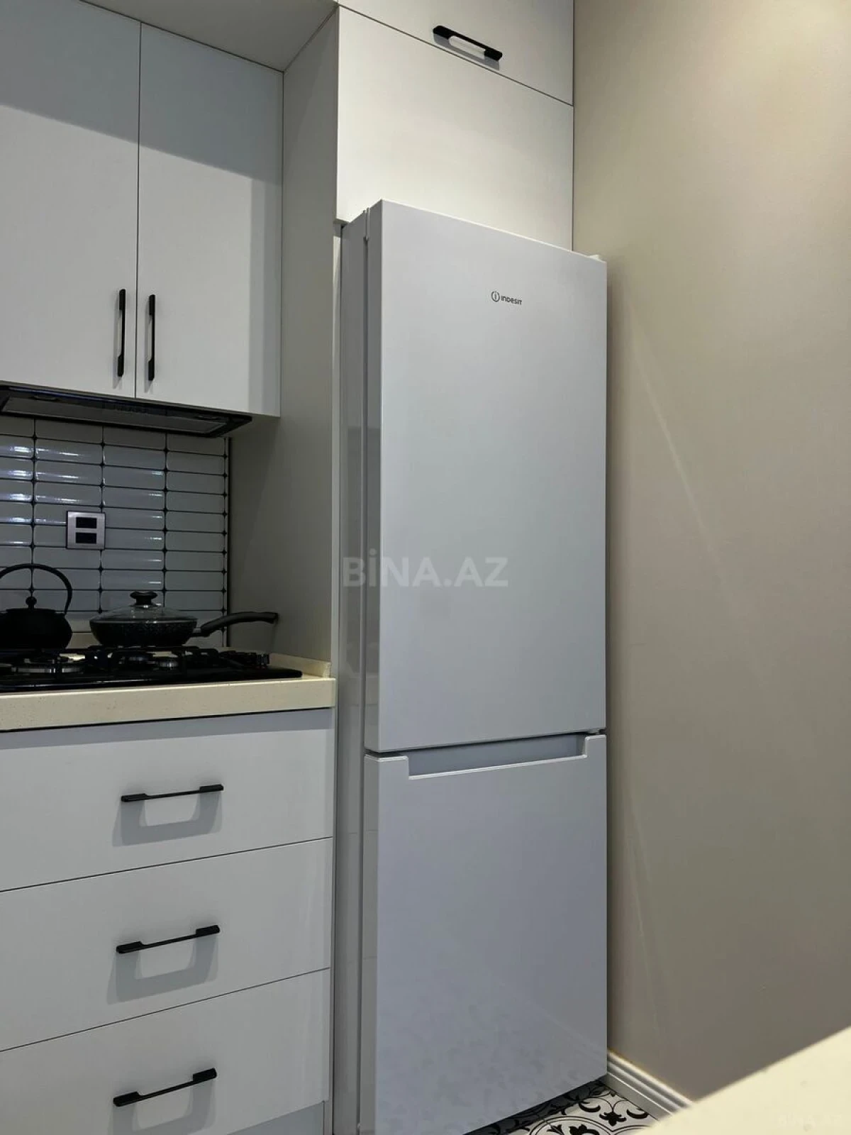 Kirayə verilir 2 otaqlı mənzil 85 m²