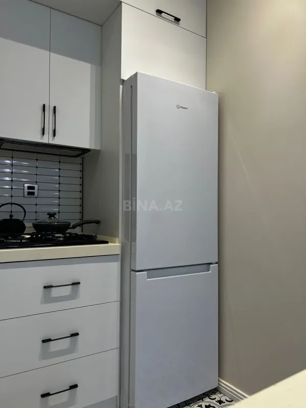 Kirayə verilir 2 otaqlı mənzil 85 m²
