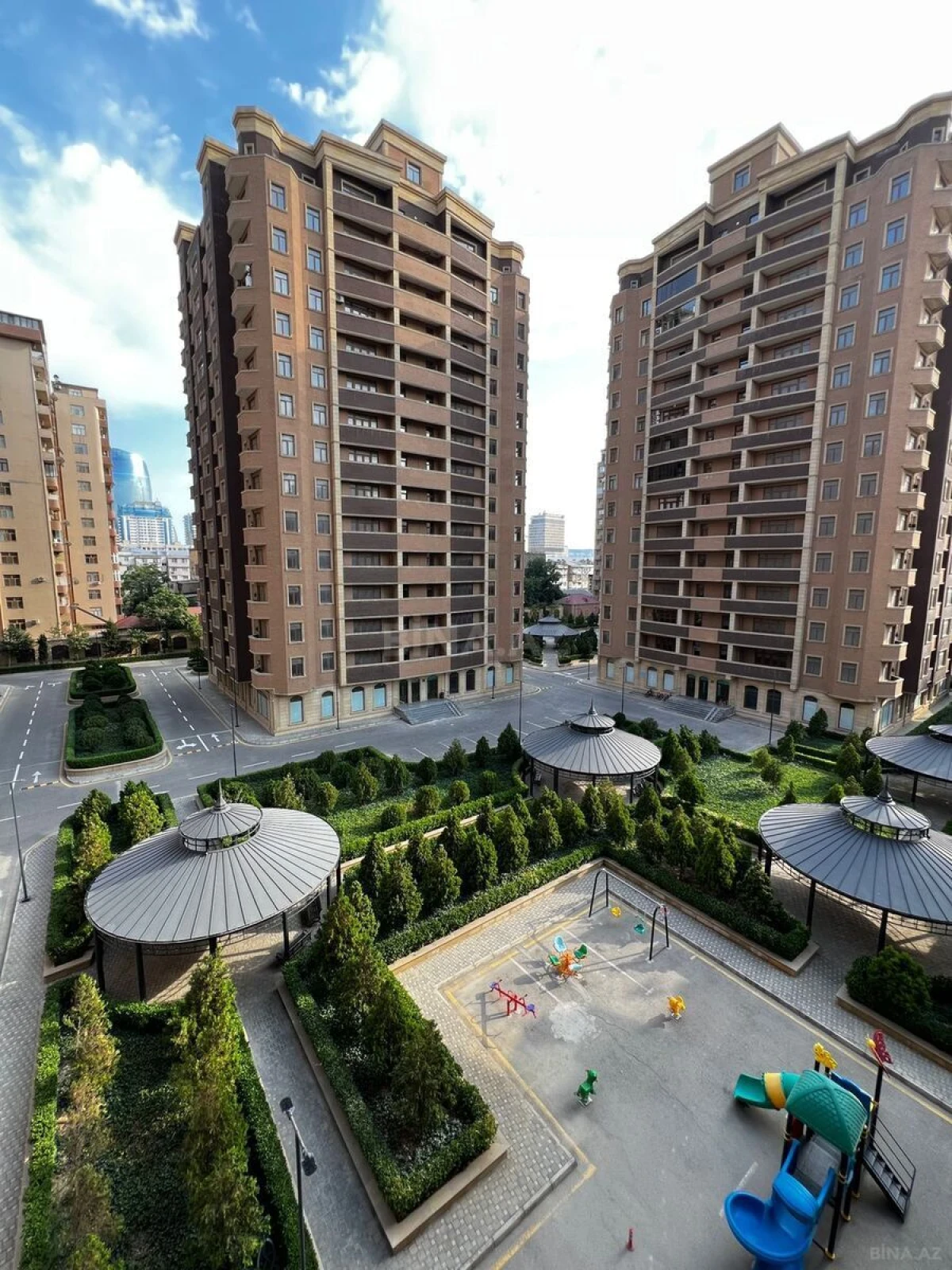 Kirayə verilir 2 otaqlı mənzil 85 m²