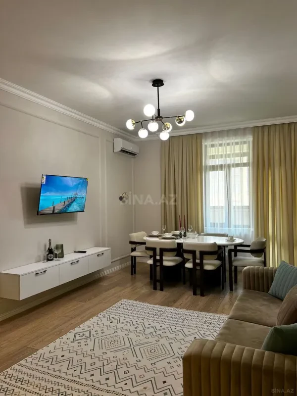 Kirayə verilir 2 otaqlı mənzil 85 m²
