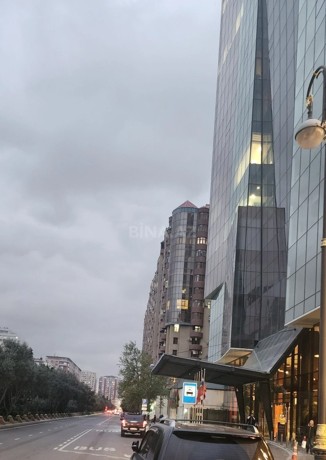 Kirayə verilir 2 otaqlı mənzil 70 m²